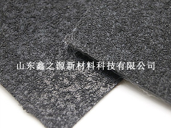 糙面土工膜在氧化塘防滲中的應(yīng)用技巧：創(chuàng)新策略，確保無(wú)漏