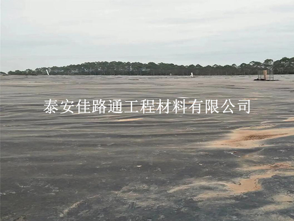 沼氣池黑膜運輸“三字訣”：穩、護、查